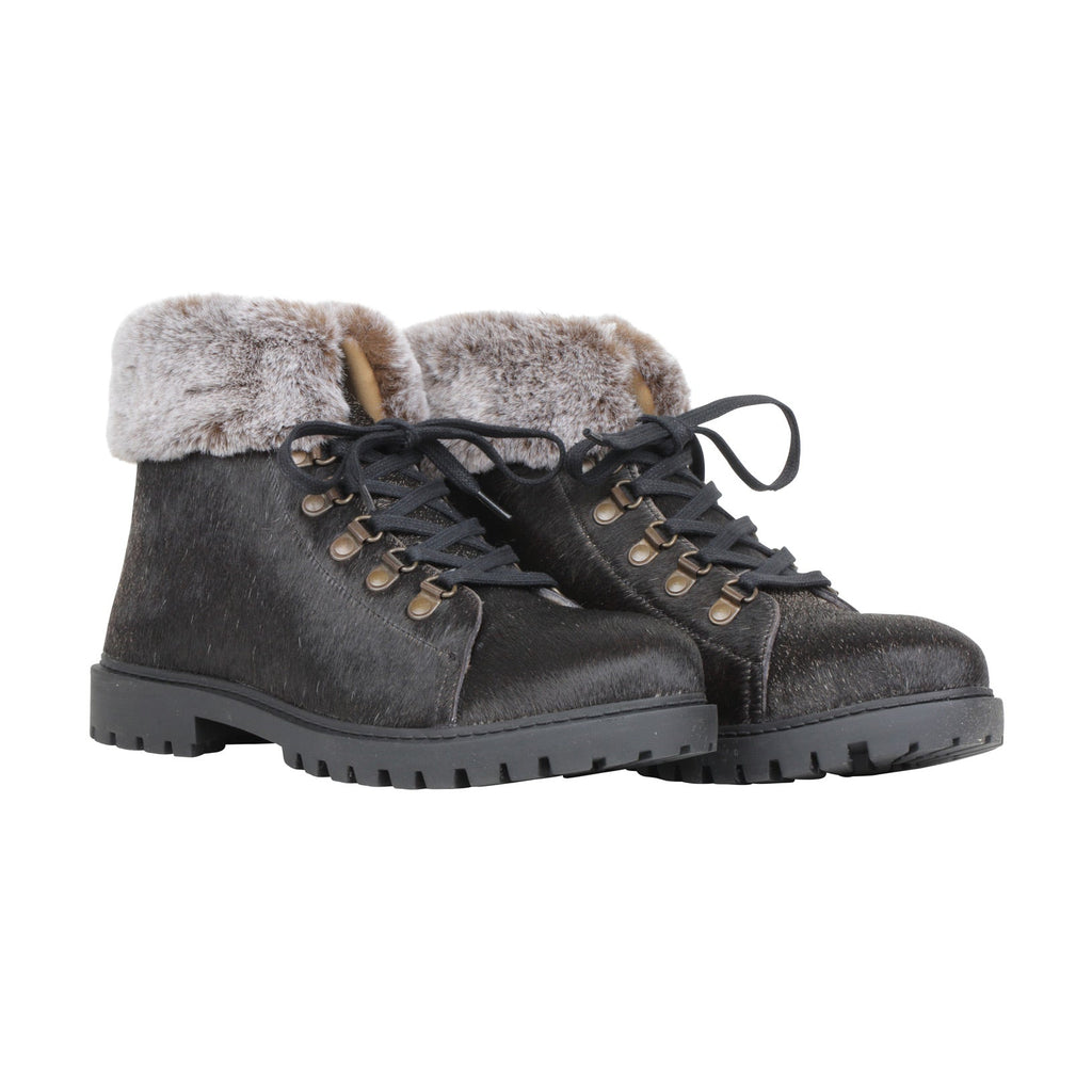 Turbulent Boots