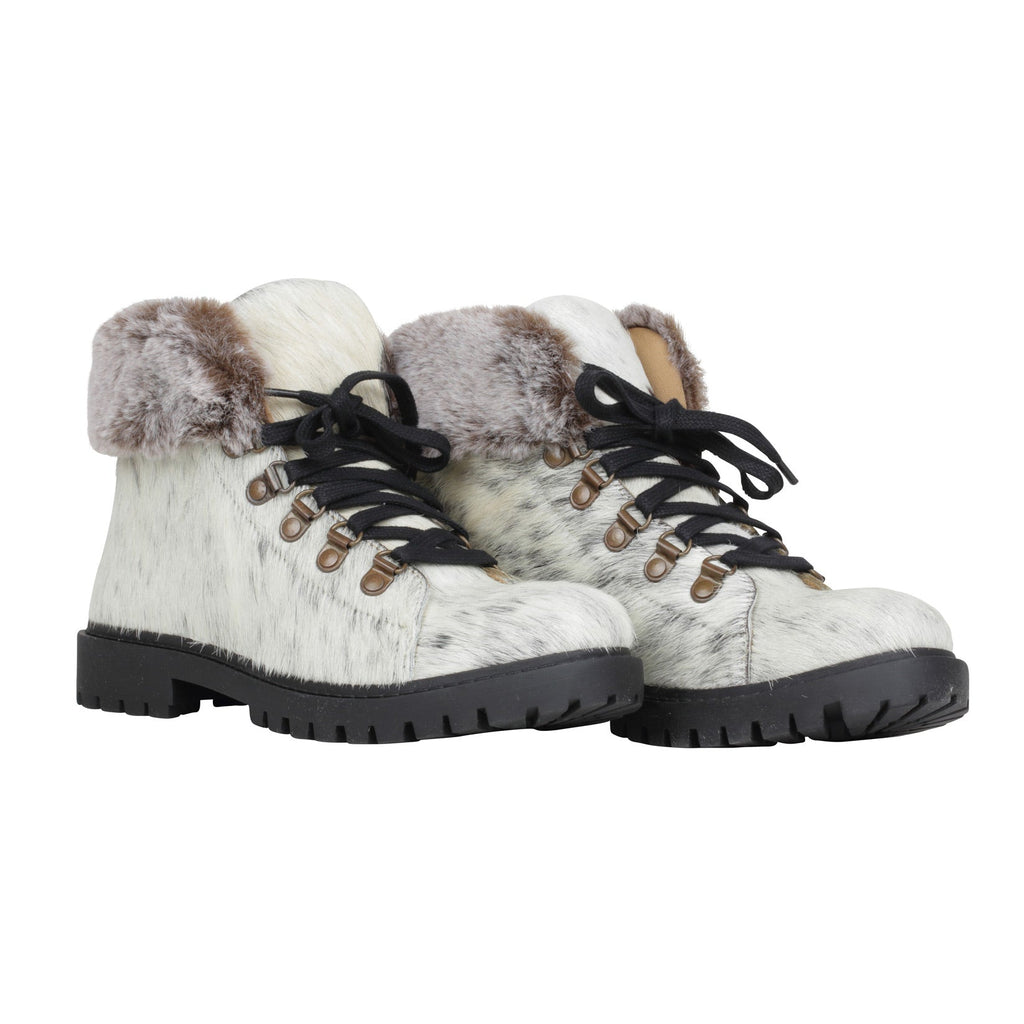 Turbulent Boots